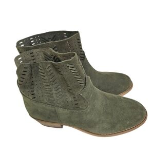 Coldwater Creek Walk With Me Green Suede Laser Cut Booties Size 8W